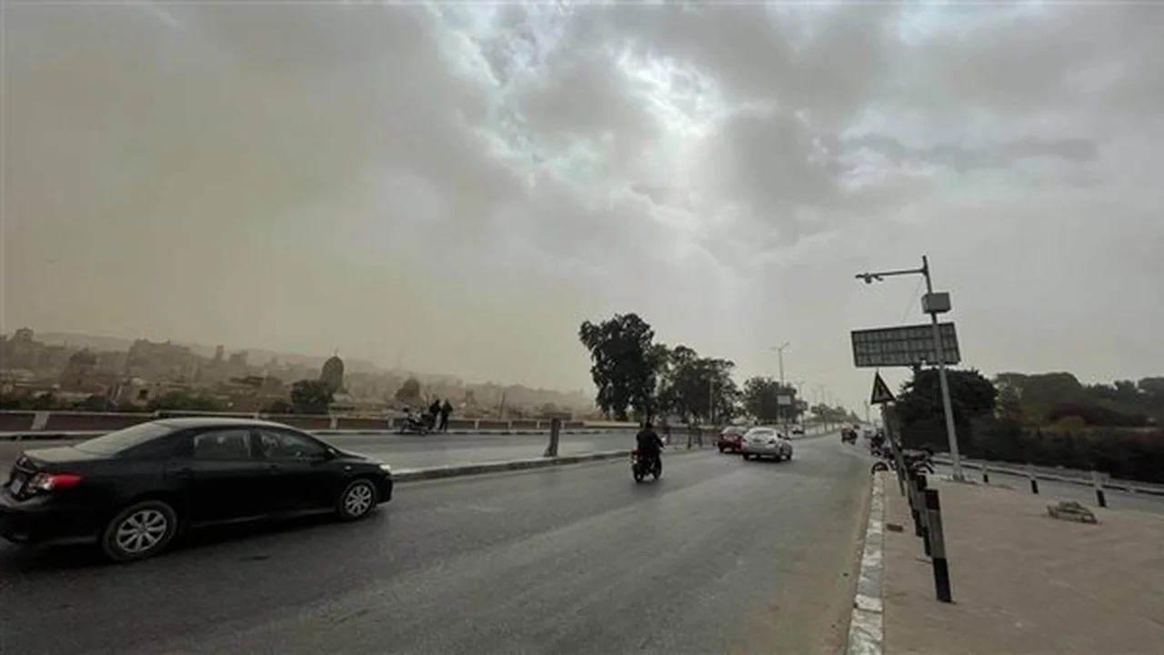 ارتفاع درجات الحرارة وظهور سحب منخفضة في طقس اليوم ببعض المناطق